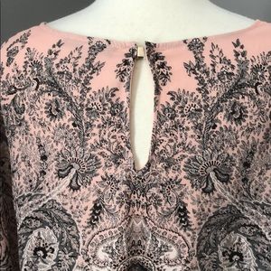 Rose & Olive Tops - Rose & Olive Pink and Gray Top Rose & Olive Tops - Rose & Olive Pink and Gray Top
